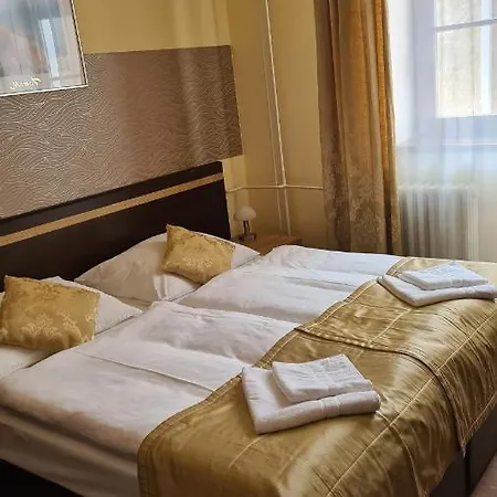 čierny Orol 3*